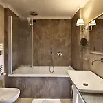 Hotel Angela