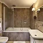 Hotel Angela