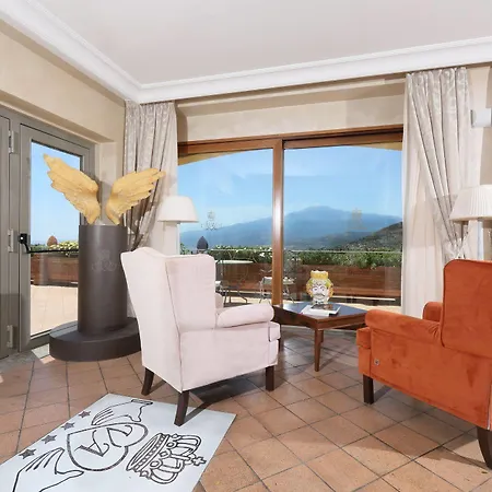 Hotel Angela 4*