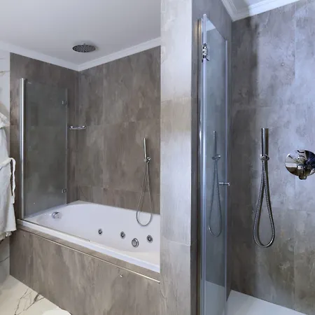 アンジェラ ホテル 4*