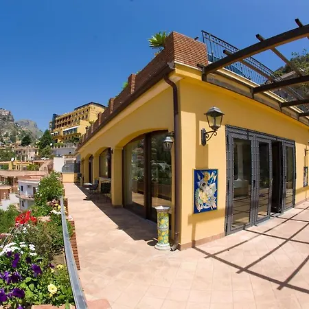 アンジェラ ホテル